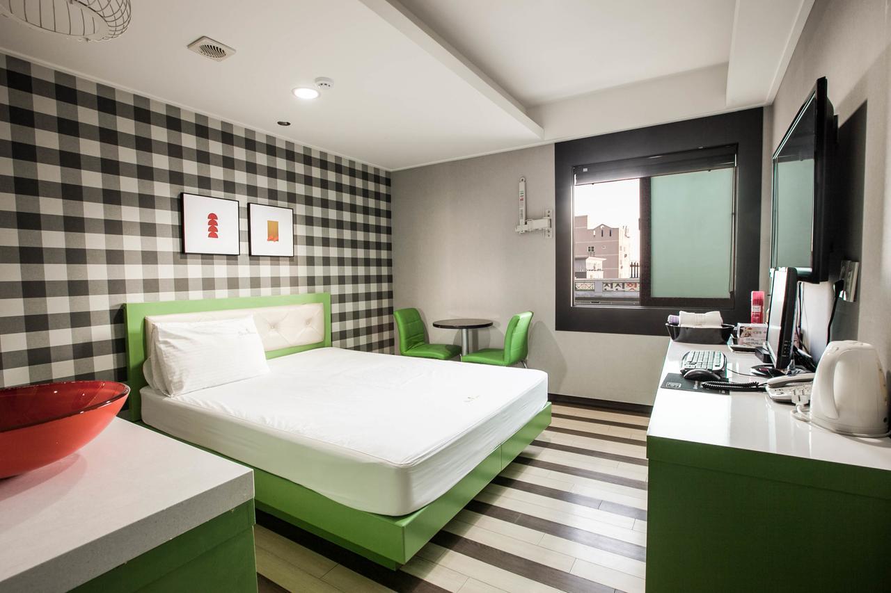Star Hotel Busan Bagian luar foto
