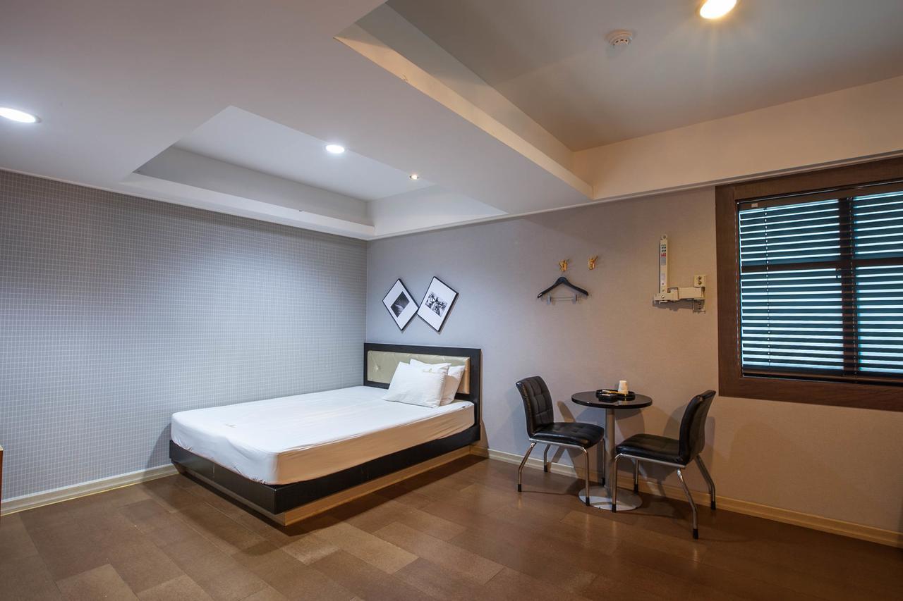 Star Hotel Busan Bagian luar foto